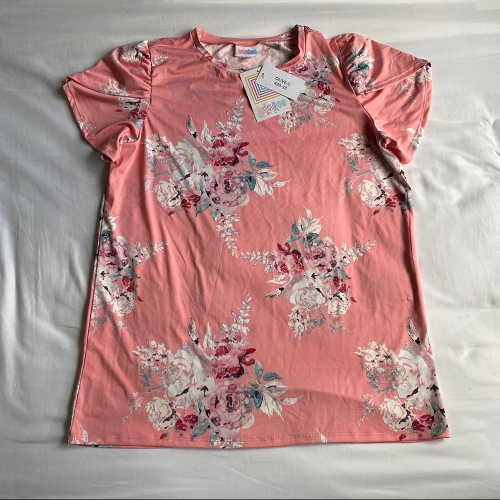 [NWT] LuLaRoe Olive Tulip Sleeve Top